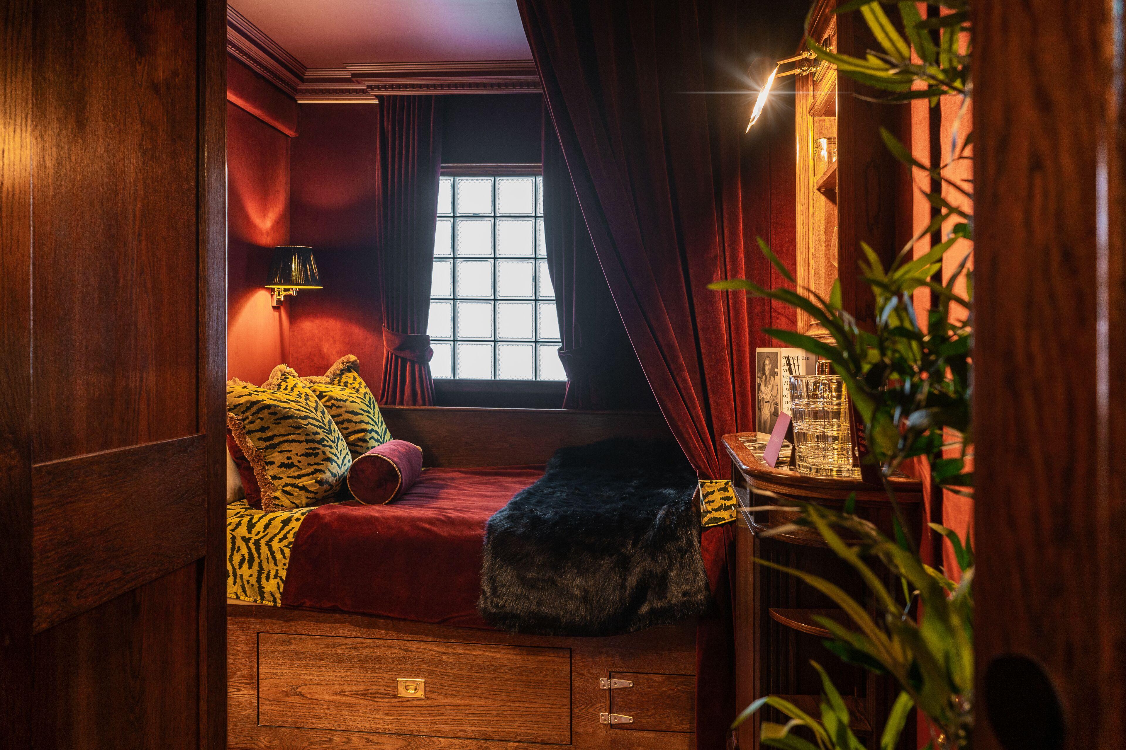 House Of Gods Royal Mile — Photos 2